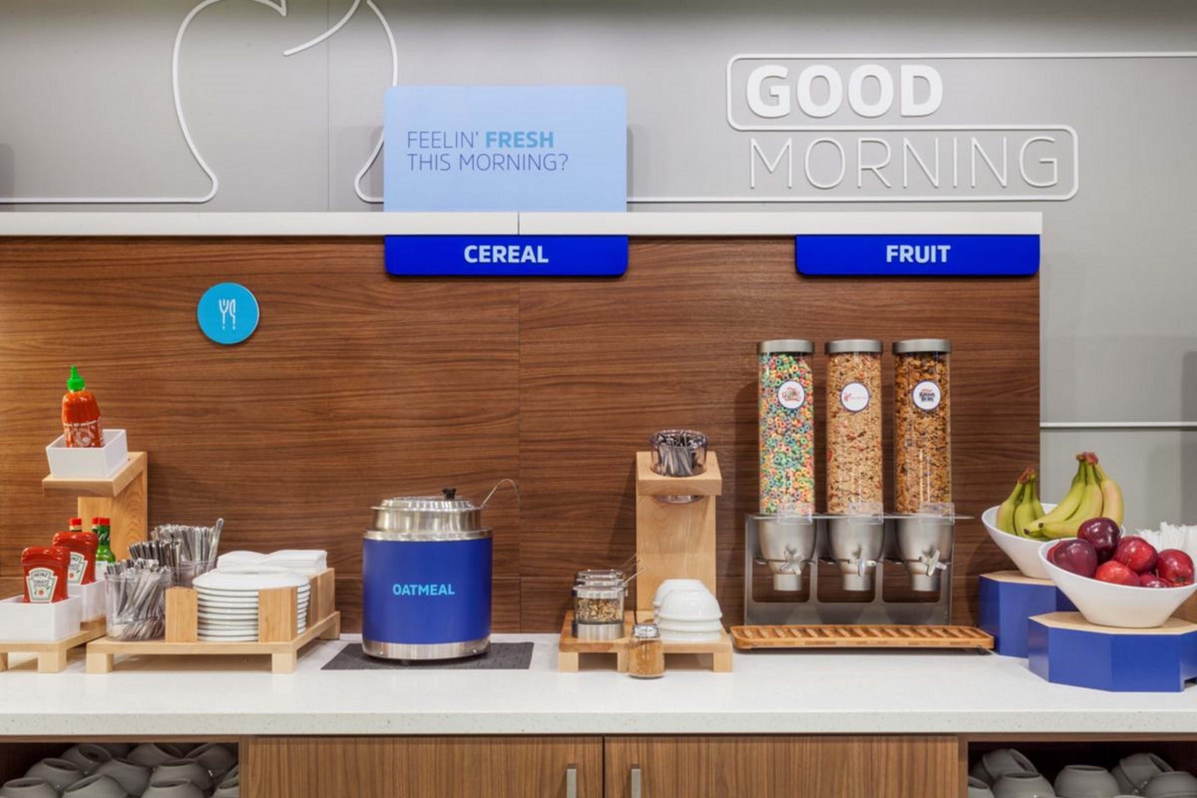 Holiday Inn Express Hotel & Suites Urbana-Champaign-U Of I Area By Ihg Екстериор снимка