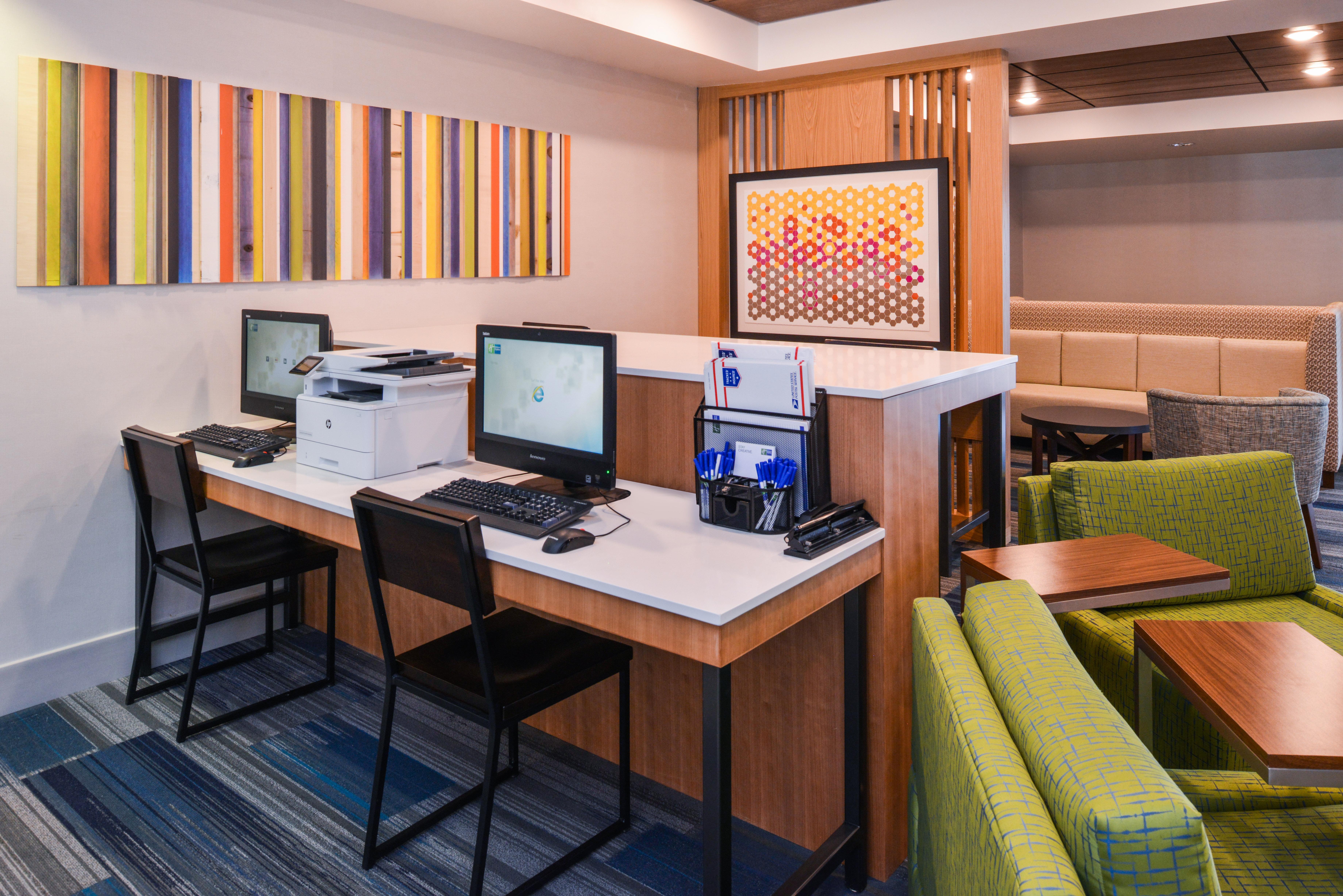 Holiday Inn Express Hotel & Suites Urbana-Champaign-U Of I Area By Ihg Екстериор снимка