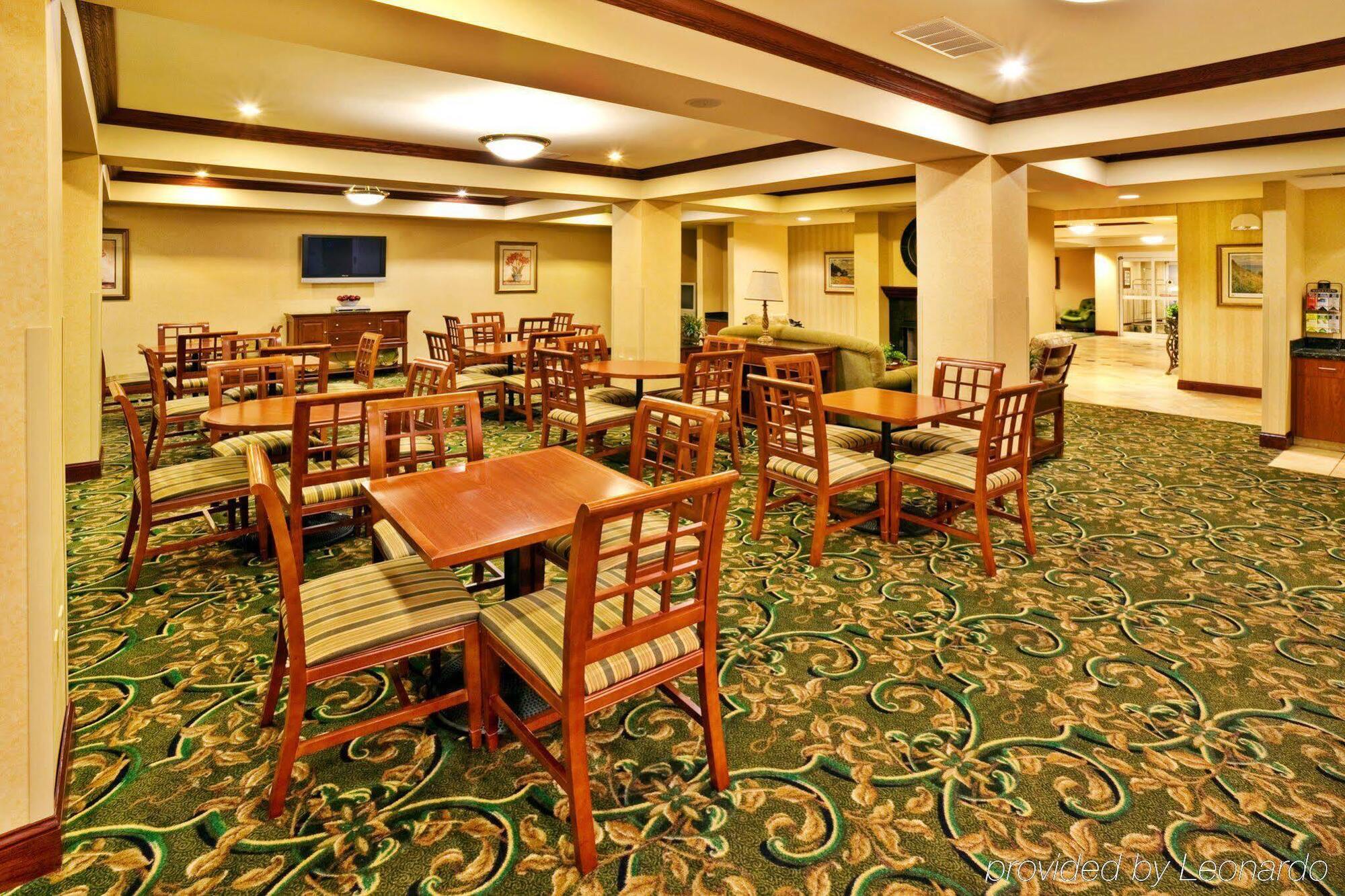 Holiday Inn Express Hotel & Suites Urbana-Champaign-U Of I Area By Ihg Екстериор снимка
